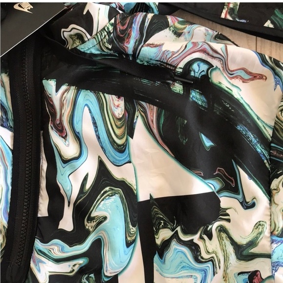 Nike Women’s Black/White Print Half-Zip Hooded Pullover jacket BQ6783-010 SZ M - Picture 10 of 11